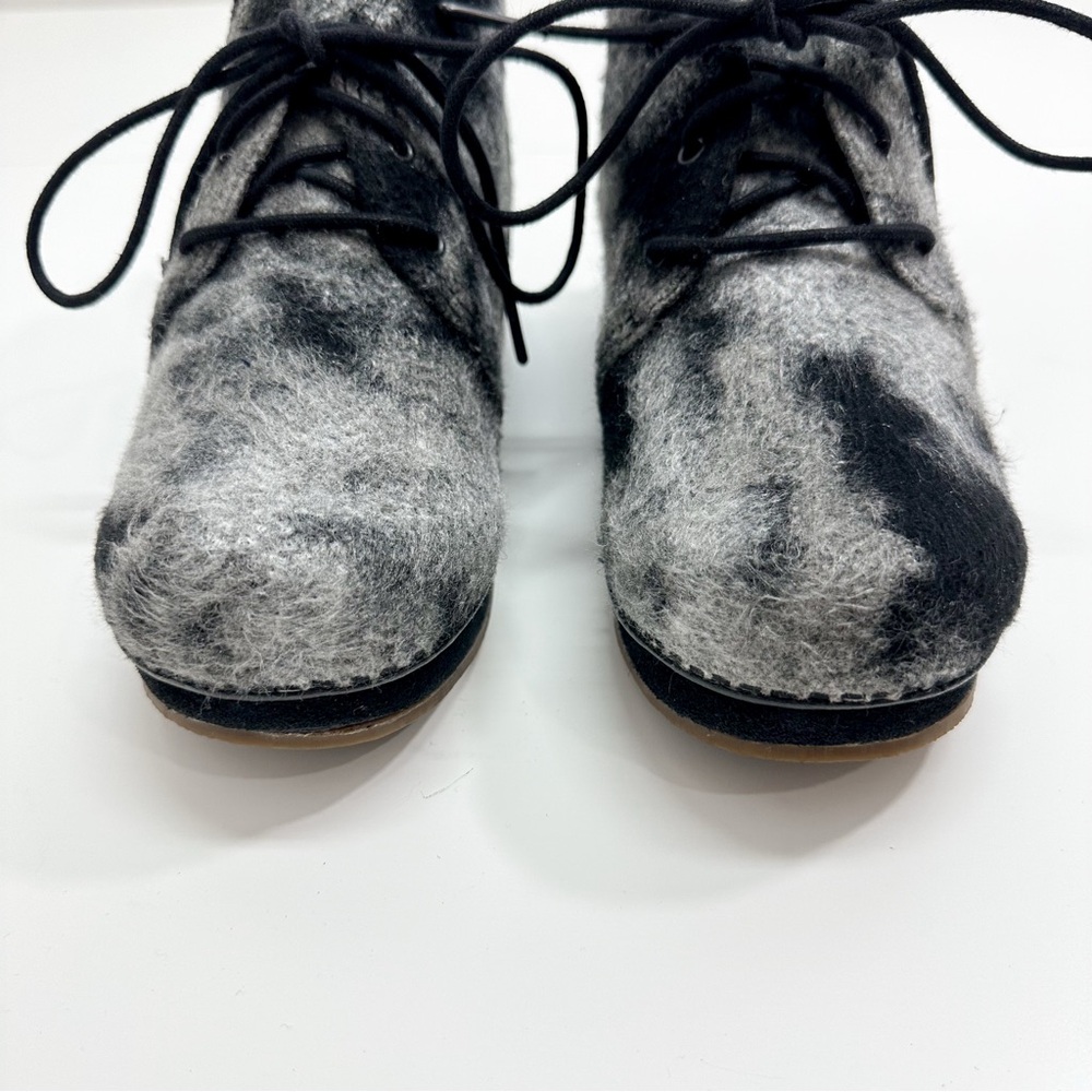 Dansko Lucille Wool Lace Up Chukka Ankle Boots in Grey and Black - Picture 10 of 10